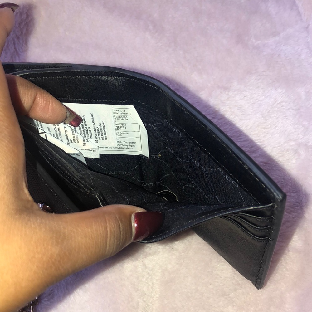 Wallet - Picture 3 of 5